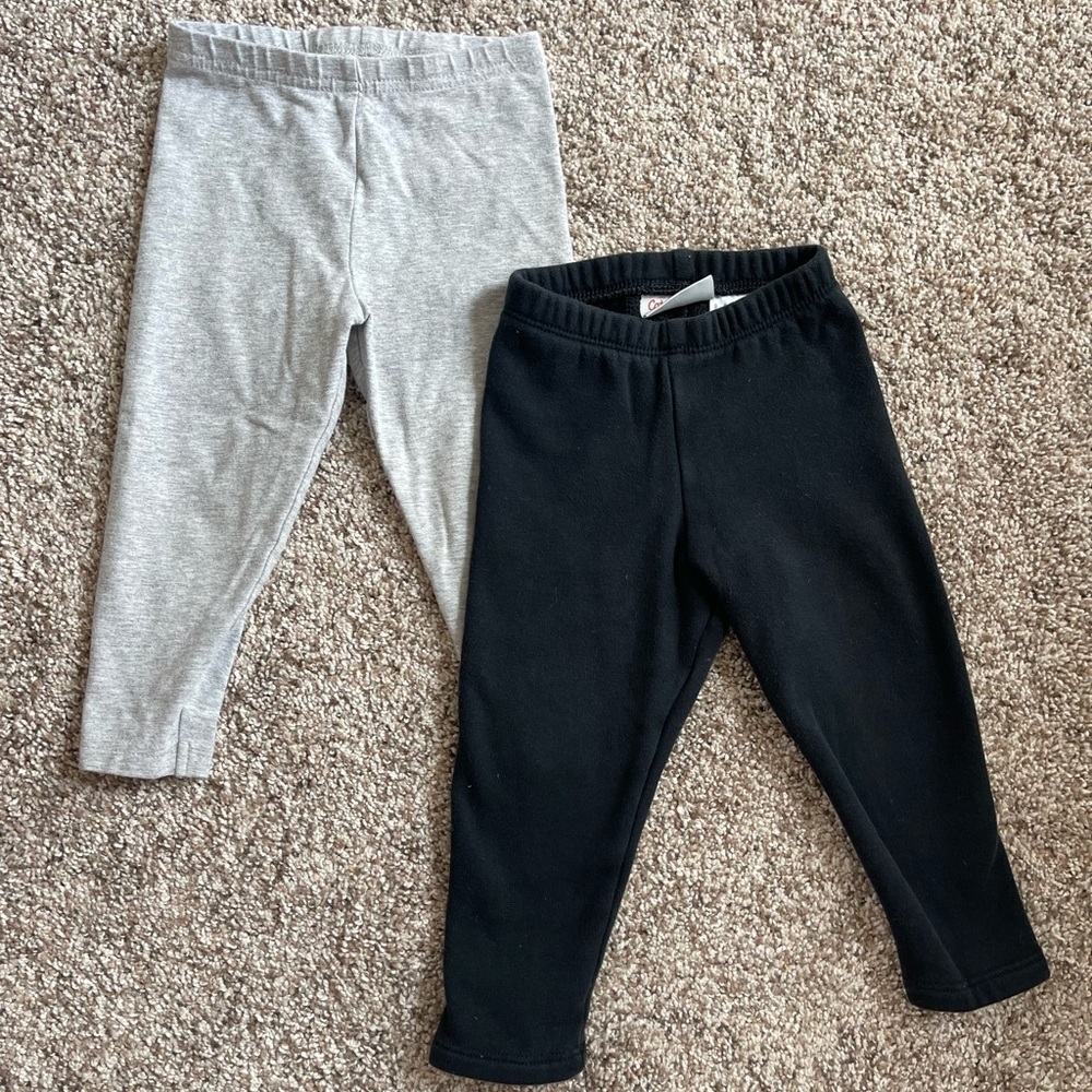 🍭BUNDLE - 2 infant girls leggings in size 18 months.